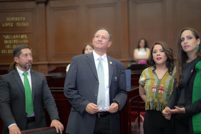 David Martínez plantea reforma al Código Penal para una vida libre de violencia para las mujeres y sancionar como delitos la violencia mediática y el sicariato digital
