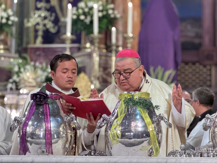 El mundo necesita la esperanza: Arzobispo de Morelia en la Misa Crismal