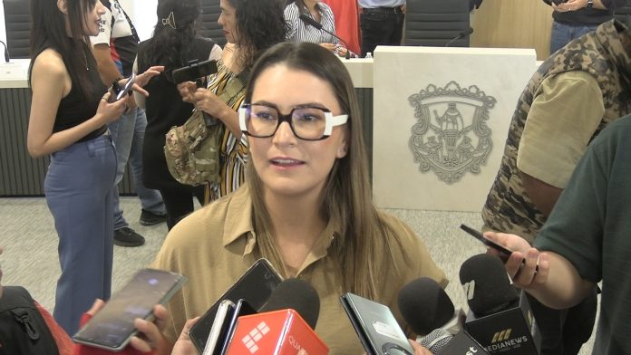 La secretaria de Desarrollo Urbano y Movilidad de Morelia, Johanna Moreno Manzo, explicó que podrán participar todos aquellos asentamientos que cumplan con los requisitos técnicos, esencialmente que no tengan problemas legales o denuncias por invasión.