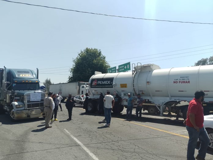 Bloqueo en Pomacuarán; exigen liberación de elemento de GC detenida durante manifestación