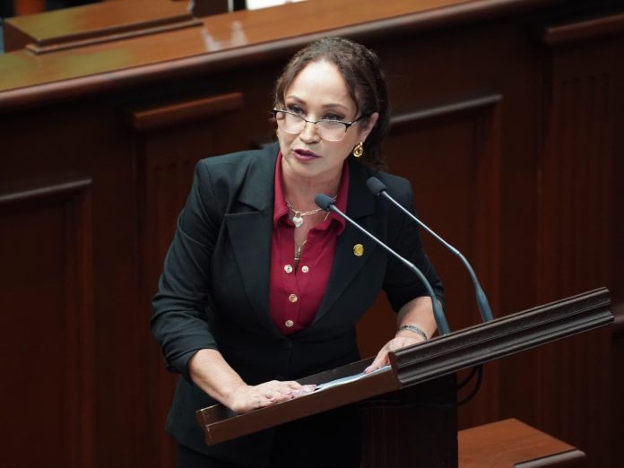 Busca Itzé Camacho reforzar la seguridad de las mujeres con el “Botón Rosa” Busca Itzé Camacho reforzar la seguridad de las mujeres con el “Botón Rosa”