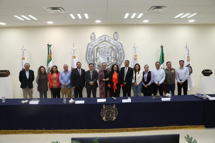 Red Juntos por Michoacán recibe donación de Fuente Digital Braille Espejo en beneficio del estudiantado Red Juntos por Michoacán recibe donación de Fuente Digital Braille Espejo en beneficio del estudiantado