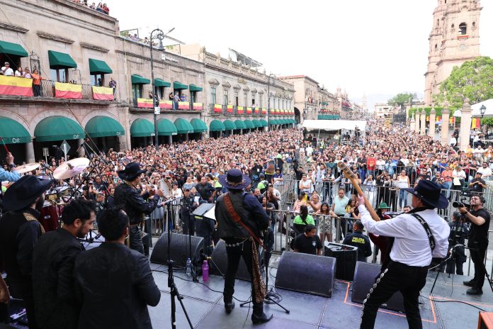 Calculan alrededor de 40 mil asistentes a la celebración por el 484 aniversario de Morelia