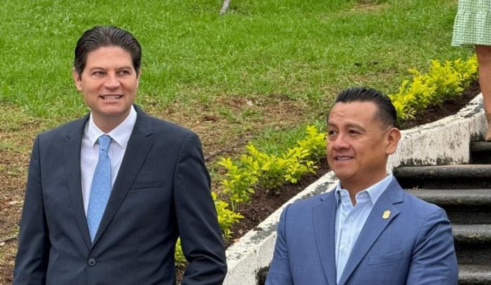 Alcalde de Morelia anuncia reunión con el secretario de Gobierno, Carlos Torres Alcalde de Morelia anuncia reunión con el secretario de Gobierno, Carlos Torres