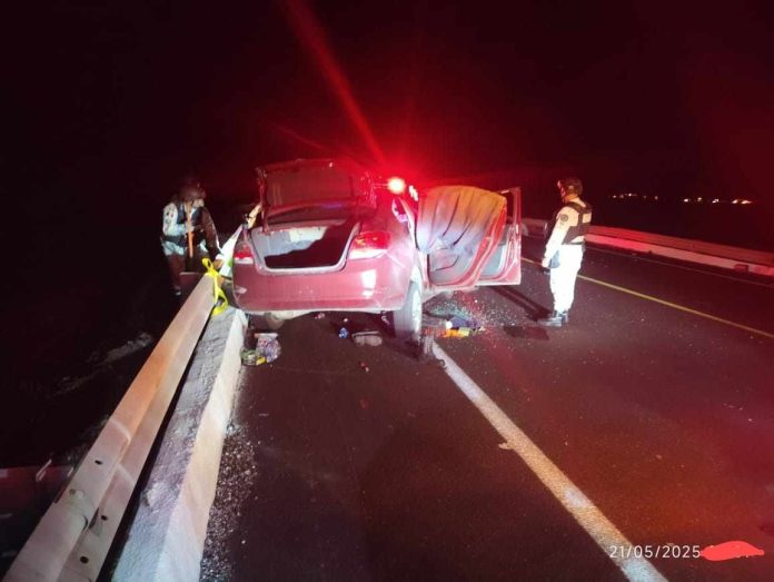 Volcadura vehicular en la autopista Siglo XXI deja un hombre sin vida