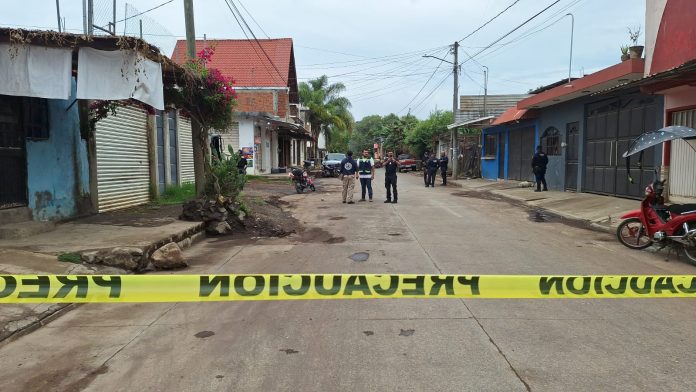 De seis balazos dan muerte a un hombre en la colonia Valle Dorado, Uruapan