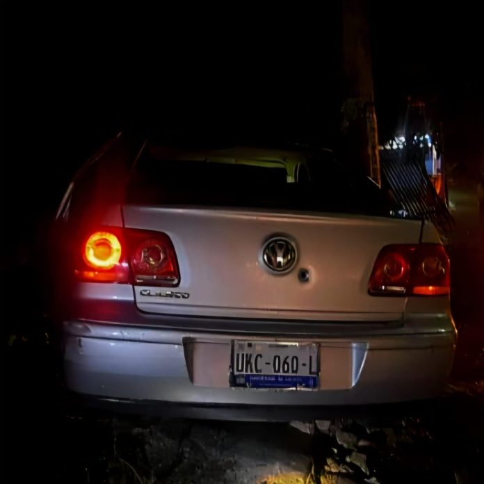 Automovilista es asesinado a balazos en Tacámbaro