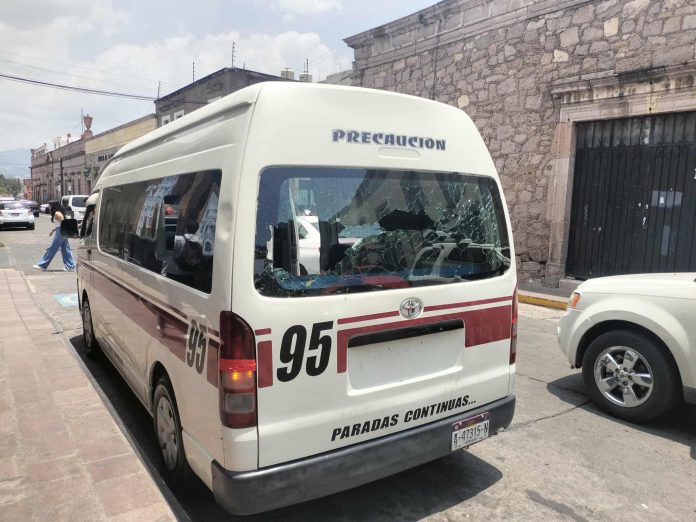 Reporte sobre disparos contra combi en el Centro Histórico de Morelia moviliza a la Policía
