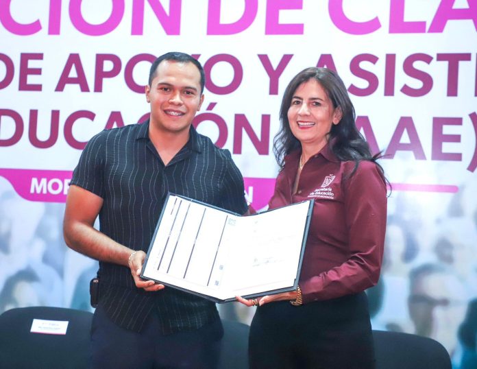 Gaby Molina fortalece labor en escuelas con plazas a personal de apoyo
