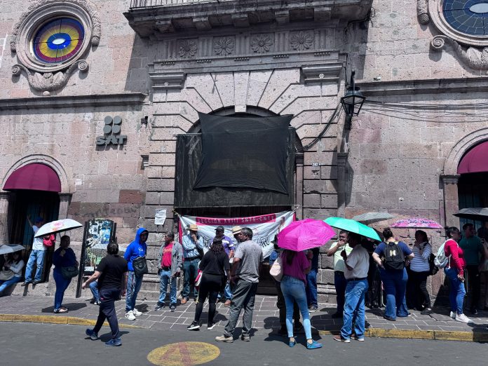 Cierre del SAT provoca hartazgo de ciudadanía por las manifestaciones Cierre del SAT provoca hartazgo de ciudadanía por las manifestaciones