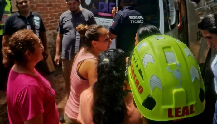 Seis jornaleros heridos tras caída de camioneta a barranco en zona rural de Uruapan Seis jornaleros heridos tras caída de camioneta a barranco en zona rural de Uruapan