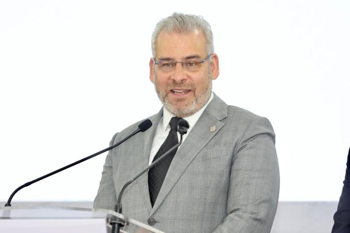 “Hay libre ejercicio del derecho a la manifestación”: gobernador ante bloqueo en Casa de Gobierno