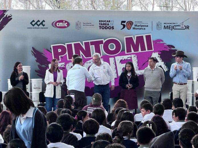 Asegura gobernador que Michoacán cumplirá 3 años con clases ininterrumpidas