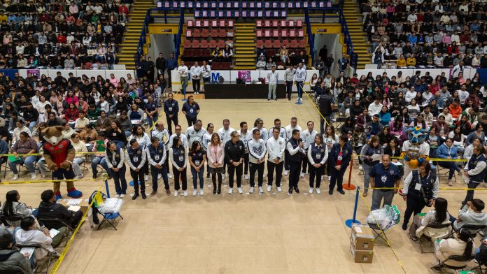 Más de 5 mil jóvenes realizan examen para las carreras de la Salud de la UMSNH