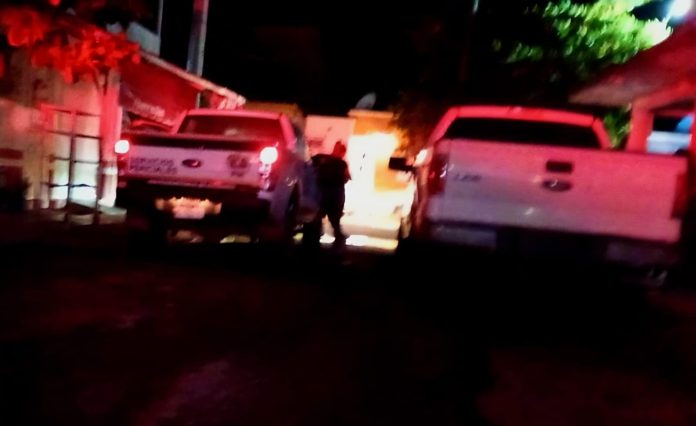 Hombre muere tras agresión armada en la colonia Los Girasoles, de Apatzingán