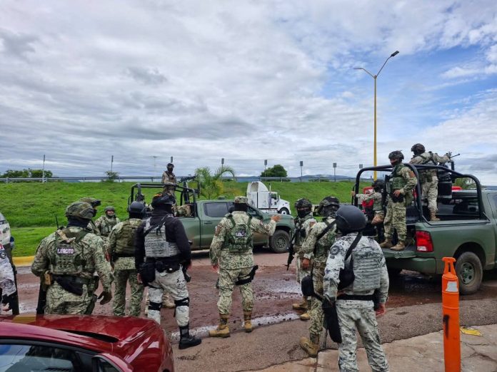 FGE detiene a 5 policías de Maravatío presuntamente involucrados en la desaparición de 3 personas