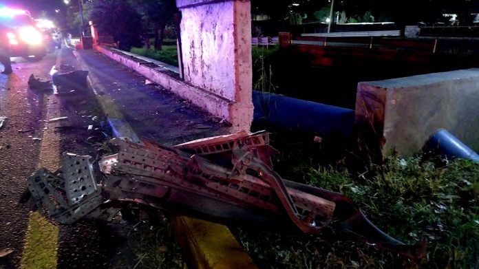 Auto vías del tren en morelia