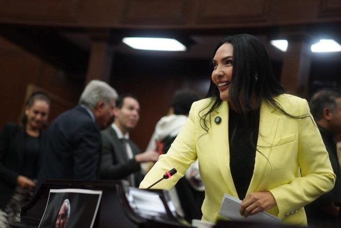 Impulsa Adriana Campos reforma para garantizar la salud integral del hombre en Michoacán Impulsa Adriana Campos reforma para garantizar la salud integral del hombre en Michoacán