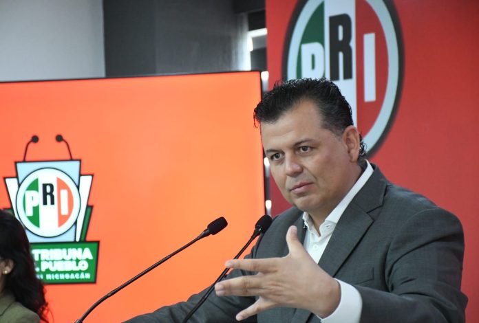Guillermo Valencia levanta la mano para ser fiscal de Michoacán Guillermo Valencia levanta la mano para ser fiscal de Michoacán