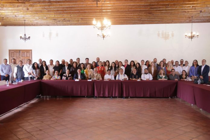 Bedolla refrenda a Hugo Aguilar Ortiz respaldo de Michoacán para transformar sistema de justicia en México Bedolla refrenda a Hugo Aguilar Ortiz respaldo de Michoacán para transformar sistema de justicia en México
