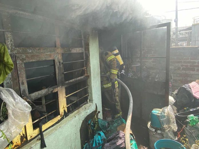 Se registra incendio en domicilio de la colonia Industrial, al norte de Morelia Se registra incendio en domicilio de la colonia Industrial, al norte de Morelia