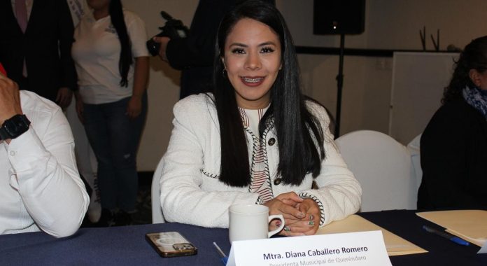 Líder PVEM desconoce si la alcaldesa de Queréndaro gobierna en el municipio Líder PVEM desconoce si la alcaldesa de Queréndaro gobierna en el municipio