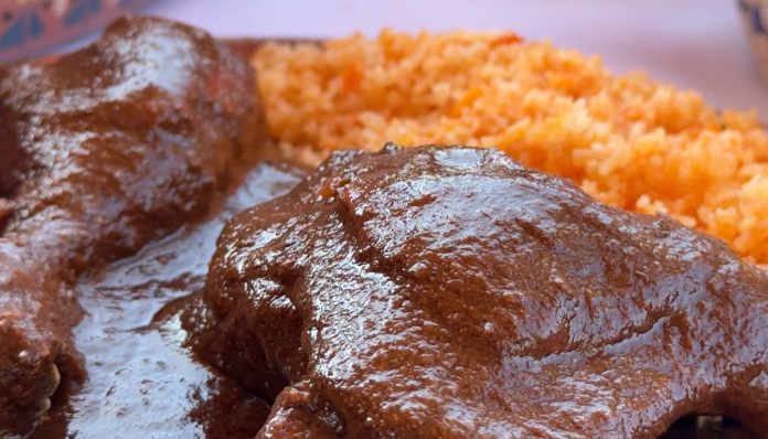 Feria del Mole en la tenencia de Santa María reunirá a 18 cocineras Feria del Mole en la tenencia de Santa María reunirá a 18 cocineras