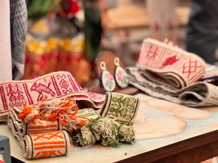 Comunidad de Cuanajo invita al Concurso de Muebles Tradicionales y Textilss