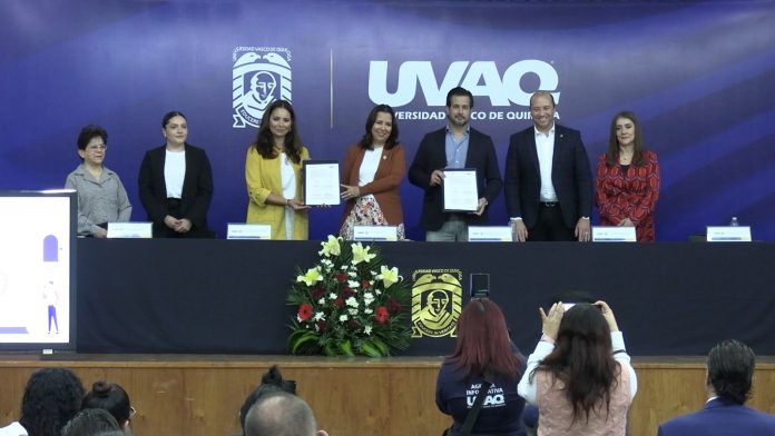 UVAQ firma convenio con UNIVERSIA Santander para acceder sin costo a su bolsa de trabajo digital