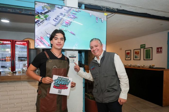 Luis Navarro pide retirar su nombre de la campaña “Haz Barrio, Consume Local” Luis Navarro pide retirar su nombre de la campaña “Haz Barrio, Consume Local”