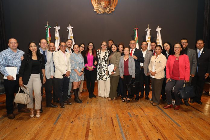 Más de mil docentes de la UMSNH beneficiados con el Programa de Sustentabilidad Administrativa y Fortalecimiento Académico Más de mil docentes de la UMSNH beneficiados con el Programa de Sustentabilidad Administrativa y Fortalecimiento Académico