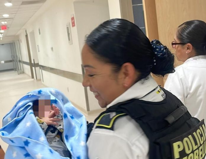 Policía Morelia auxilia con abanderamiento y atención médica a recién nacido en emergencia