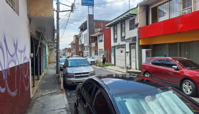 Hombres armados balean estudio de danza, en la colonia Morelos de Uruapan