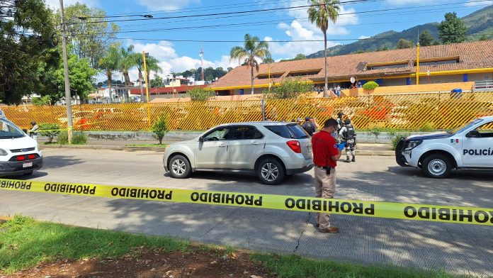 Madre e hija, las victimas del ataque armado frente a la central camioneta de Uruapan Madre e hija, las victimas del ataque armado frente a la central camioneta de Uruapan