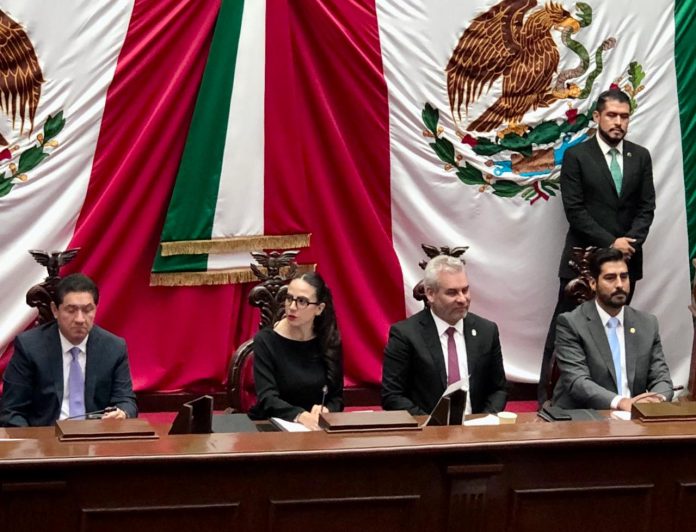 Magistrados y jueces electos por el voto popular deben garantizar el acceso a la justicia: gobernador