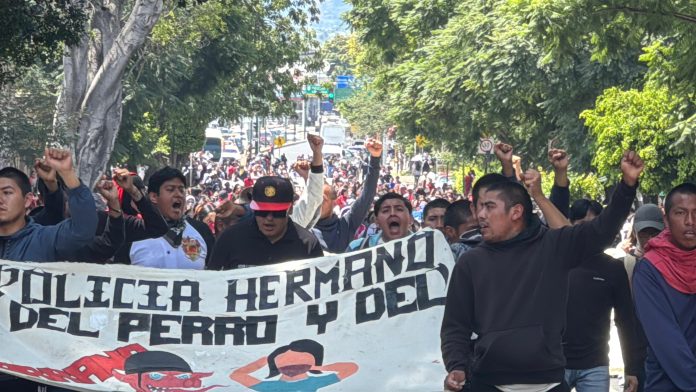 Normalistas protestan a 11 años de la desaparición de los 43 de Ayotzinapa