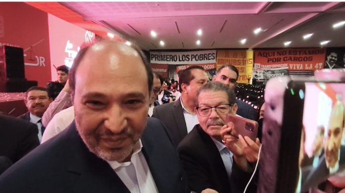 Lázaro Cárdenas Batel rechaza ser de los exgobernadores “corruptos y tarugos” que pidieron deuda y no hicieron obra