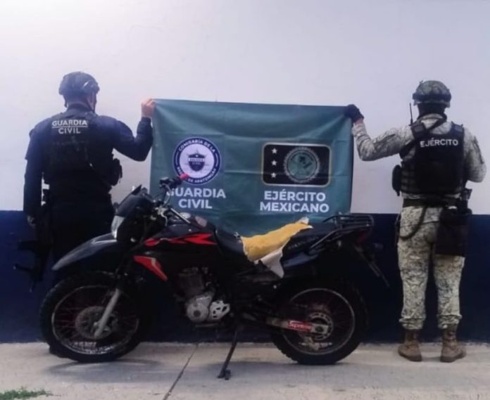 SSP y Defensa aseguran vehículo y tres armas largas en Buenavista