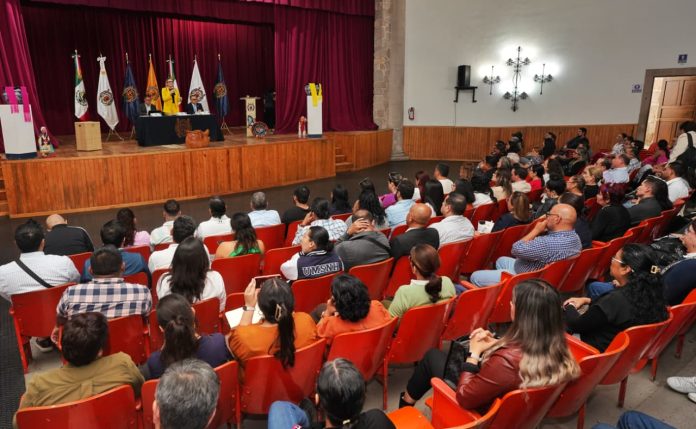 Vamos a respaldar su futuro laboral en la UMSNH, señala Yarabí Ávila ante docentes; las y los profesores reconocen que se dignifique su labor