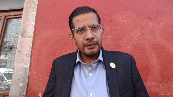 Conrado Paz alerta sobre posible deserción de policías tras ataques en Uruapan Conrado Paz alerta sobre posible deserción de policías tras ataques en Uruapan