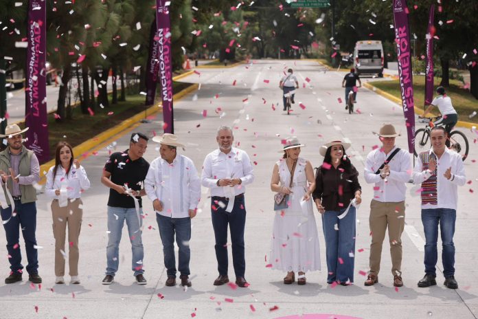 Inaugura Bedolla segunda etapa de avenida Paseo de la Revolución en Uruapan Inaugura Bedolla segunda etapa de avenida Paseo de la Revolución en Uruapan