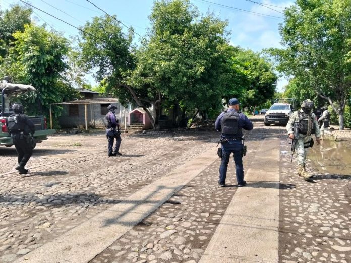 Preliminar delincuentes atacan a autoridades en “La Ruana”; preliminar dos agresores abatidos