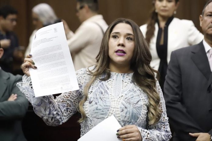 Llamarán diputados a titular de Atención a Víctimas por denuncias de acoso laboral y amenazas Llamarán diputados a titular de Atención a Víctimas por denuncias de acoso laboral y amenazas
