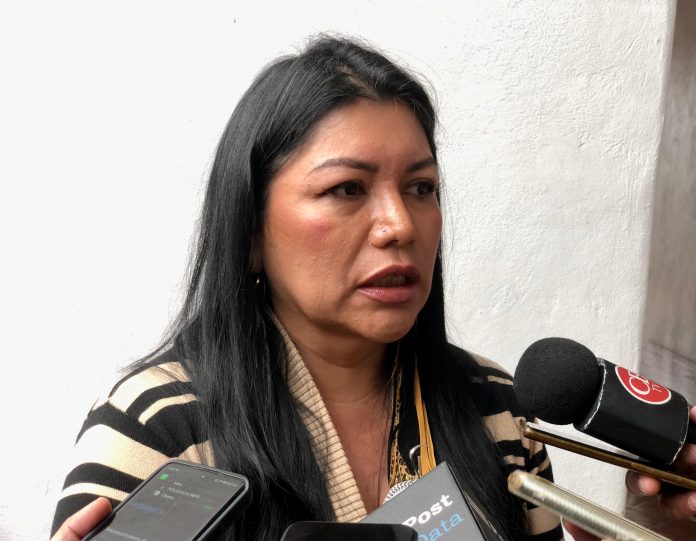 Sin respuesta de la FGE contralora del Congreso, tras el robo de su auto en Uruapan Sin respuesta de la FGE contralora del Congreso, tras el robo de su auto en Uruapan