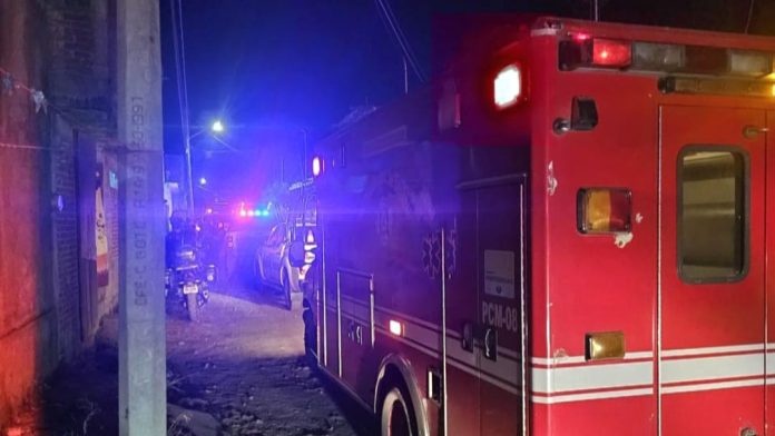 Transportista es ultimado a tiros frente a su casa, en la colonia Inguambal, de Uruapan