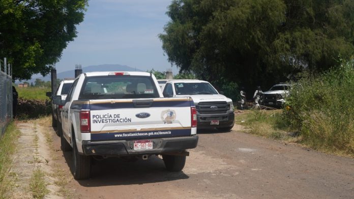 Maniatado y con el tiro de gracia hallan cadáver en predio del Fraccionamiento Casas de Alto, Zamora