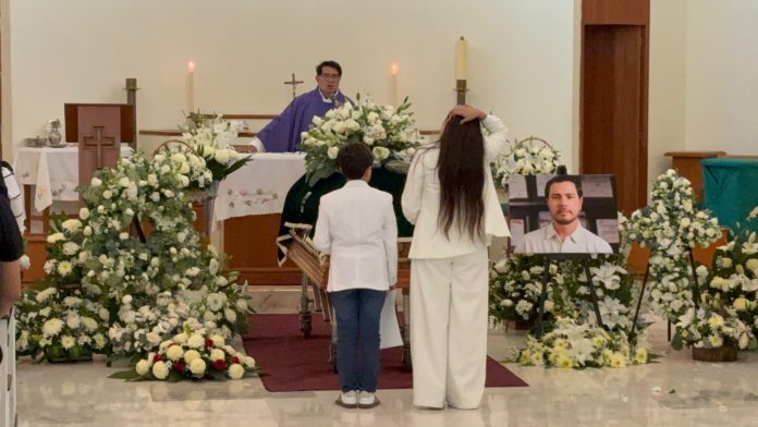 Emotiva despedida en Morelia, al líder limonero Bernardo Bravo Manríquez Emotiva despedida en Morelia, al líder limonero Bernardo Bravo Manríquez