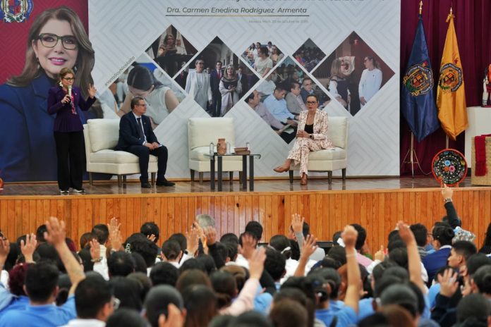 Ceneval apuntará a evaluar criterios transversales; se requiere buenos profesionistas pero sobre todo buenos seres humanos: Rodríguez Armenta