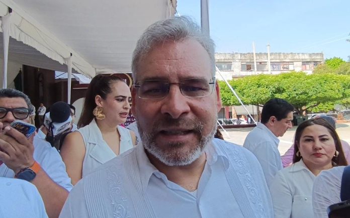 Protesta de diputados durante la Sesión Solemne en Apatzingán, es normal en el Congreso: Gobernador