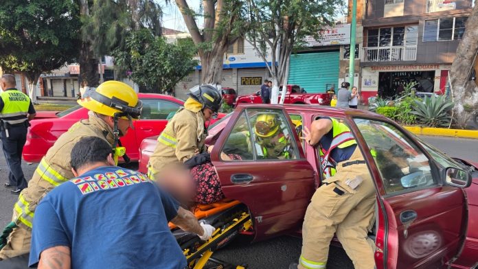 Dos lesionados tras aparatoso choque en Zamora